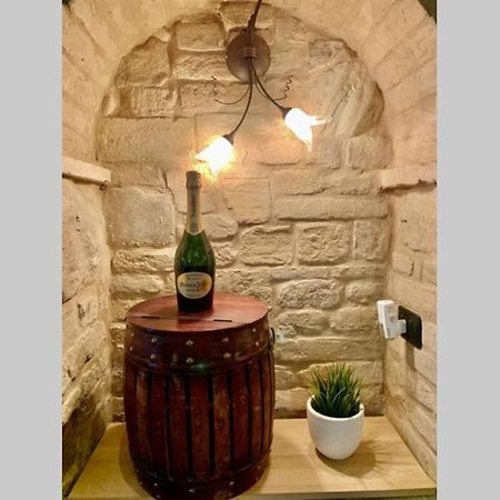 LA GROTTA - CASA CON GROTTA sotterranea Appartamento Monterubbiano Esterno foto