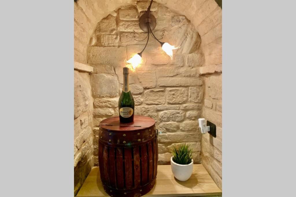 LA GROTTA - CASA CON GROTTA sotterranea Appartamento Monterubbiano Esterno foto