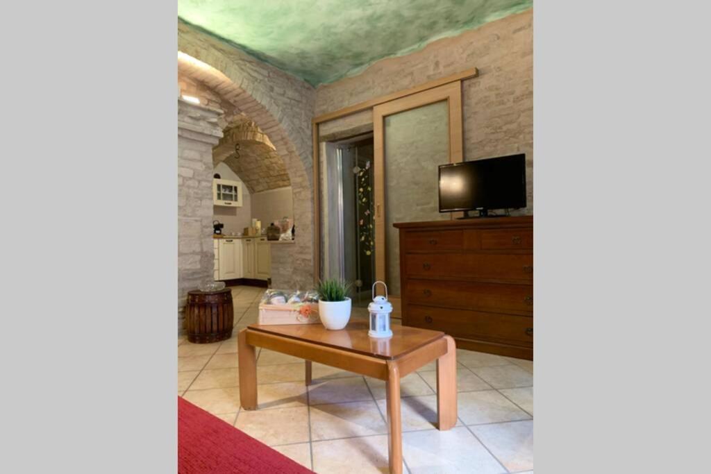 LA GROTTA - CASA CON GROTTA sotterranea Appartamento Monterubbiano Esterno foto