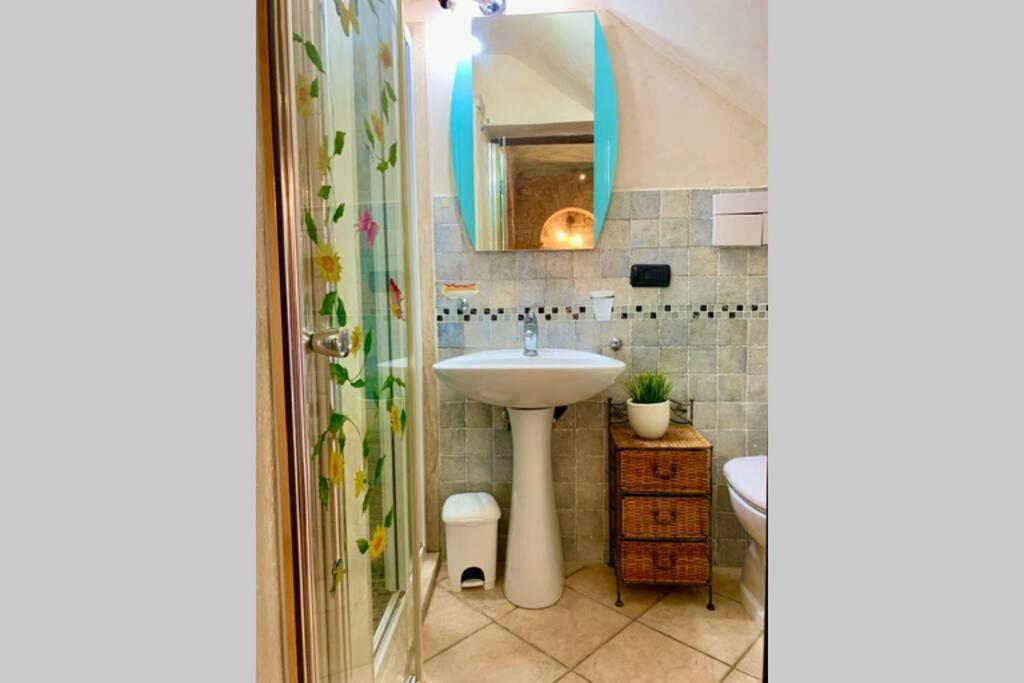 LA GROTTA - CASA CON GROTTA sotterranea Appartamento Monterubbiano Esterno foto
